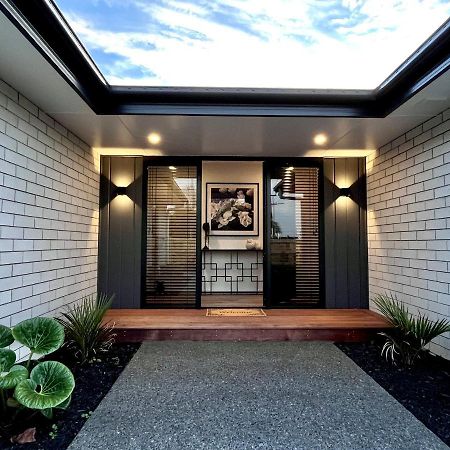 Luxury Villa, Central, Golf And Cafes - By Kosh Bnb Hamilton Exterior foto